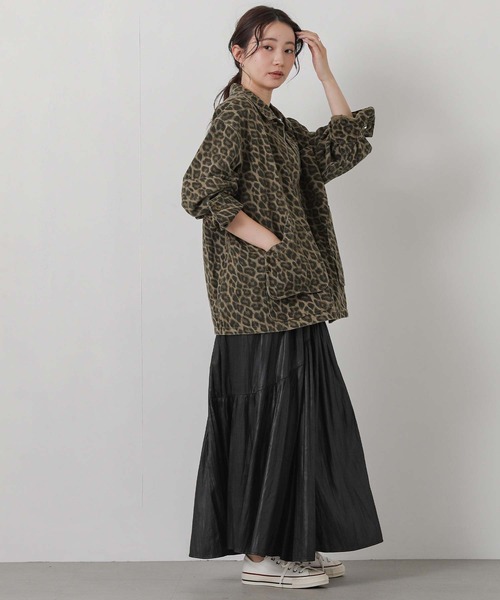 Gready Brilliant(グレディブリリアン)の「ウォッシュ加工ワークジャケット(デニムジャケット・レディース・カーキ/レオパード・FREE)」の4枚目の写真
