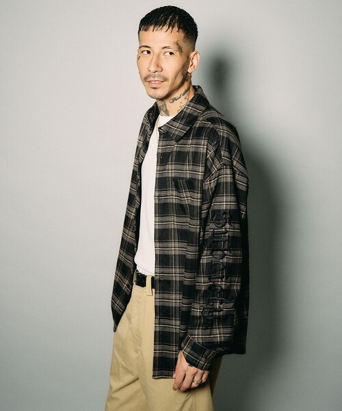 Subciety(サブサエティ)の「Sleeve embroidery check shirt(シャツ/ブラウス・メンズ・ブラウン/ブラック・XL/S/M/L)」の5枚目の写真