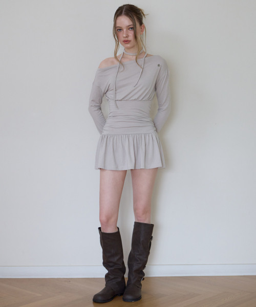 ROSEFRANTZ（ロゼフランツ）の「Tie Off Shoulder Mini Dress [Beige]（ワンピース・レディース・Beige・OS）」の4枚目の写真