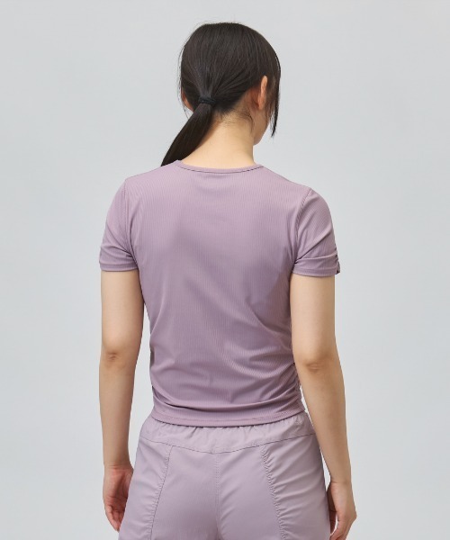 TIGORA(ティゴラ)の「ティゴラ TIGORA シャーリング半袖フィットネスTシャツ(Tシャツ/カットソー・レディース・ブラック/ライラック・XL/L/M/S)」の3枚目の写真