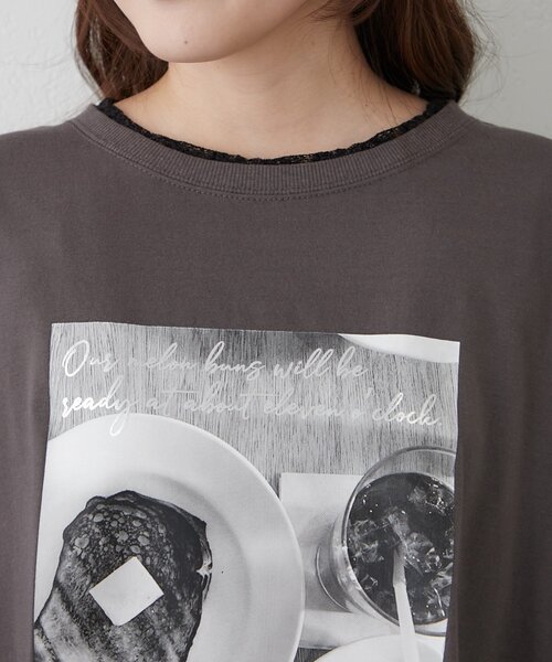 Remind me and forever(リマインドミーアンドフォーエバー)の「袖レース転写大人Tシャツ(Tシャツ/カットソー・レディース・チャコールグレー/オフホワイト・FREE)」の12枚目の写真
