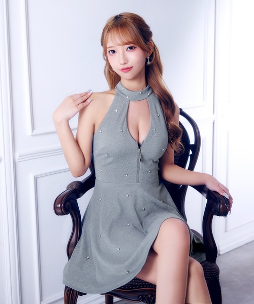 DAZZY(デイジー)の「ビジューフロントジップアメスリフレアAラインミニ丈キャバドレス(ドレス・レディース・ブルーグレー・XS/S/M)」の9枚目の写真