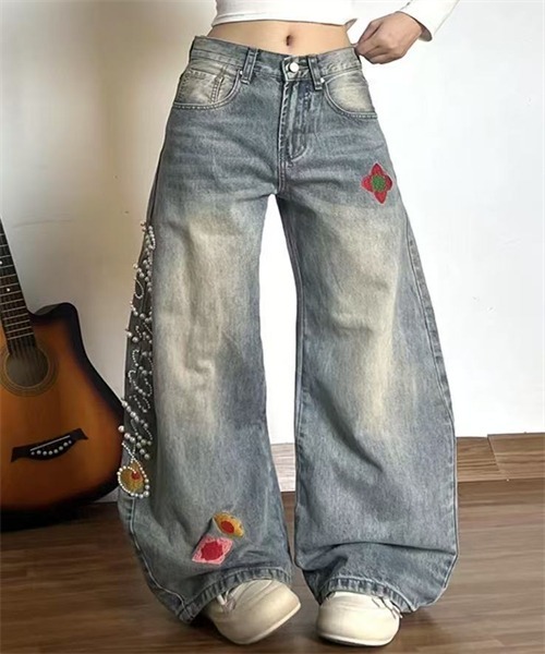 Dream garden（ドリームガーデン）の「パールモチーフ　花刺繍ワイドデニムパンツ（デニムパンツ・レディース・ブルー・2XL/M/S/XL）」の3枚目の写真