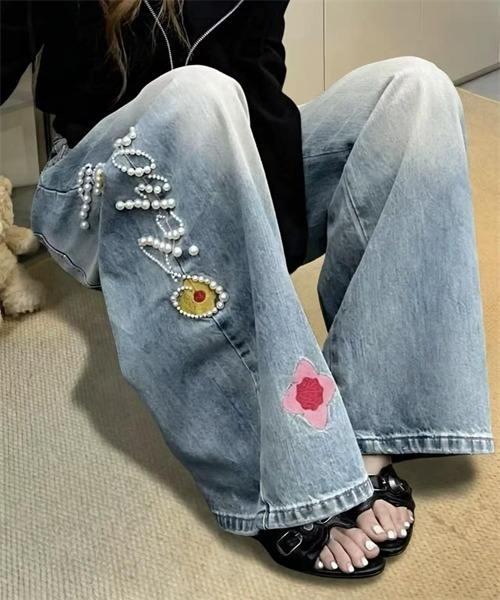 Dream garden（ドリームガーデン）の「パールモチーフ　花刺繍ワイドデニムパンツ（デニムパンツ・レディース・ブルー・2XL/M/S/XL）」の11枚目の写真