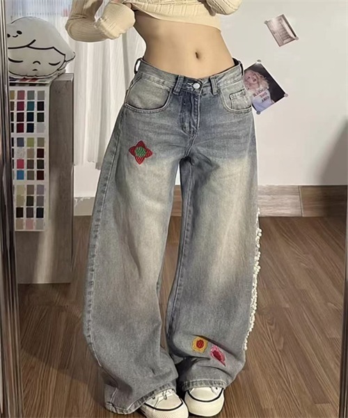 Dream garden（ドリームガーデン）の「パールモチーフ　花刺繍ワイドデニムパンツ（デニムパンツ・レディース・ブルー・2XL/M/S/XL）」の8枚目の写真