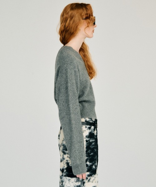 PRANK PROJECT（プランクプロジェクト）の「【2026Winter Pre-Order】FOXブレンドVネックニット / Fox Blend V-Neck Knit（ニット/セーター・レディース・グレー/アイボリー/ブラック・FREE）」の18枚目の写真