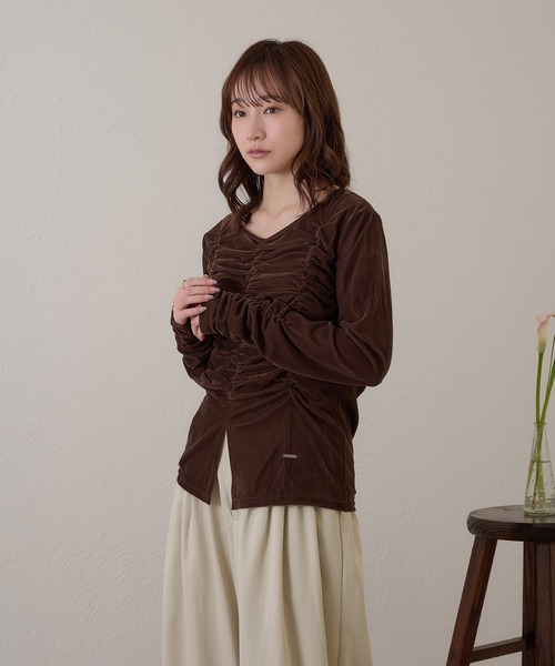 raffime（ラフィミー）の「【Raffime】ギャザーベロアトップス（Tシャツ/カットソー・レディース・ダークブラウン/アイボリー・フリー）」の9枚目の写真