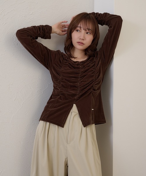 raffime（ラフィミー）の「【Raffime】ギャザーベロアトップス（Tシャツ/カットソー・レディース・ダークブラウン/アイボリー・フリー）」の20枚目の写真