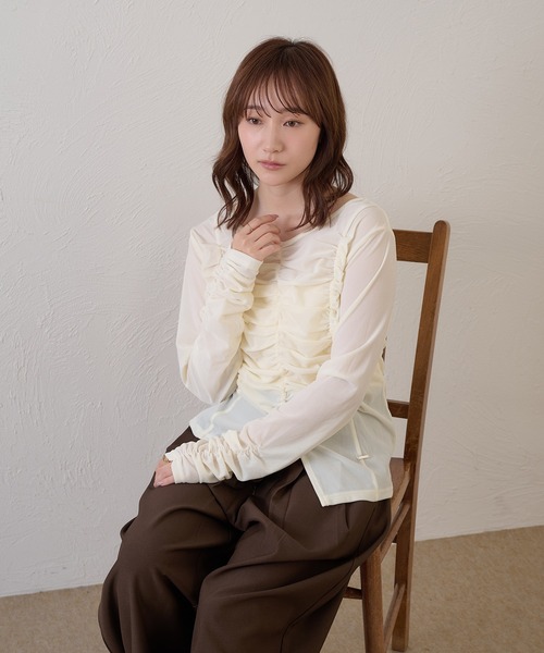 raffime（ラフィミー）の「【Raffime】ギャザーベロアトップス（Tシャツ/カットソー・レディース・ダークブラウン/アイボリー・フリー）」の3枚目の写真