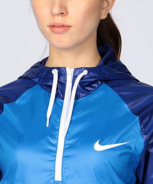 NIKE（ナイキ）の「NIKE（ナイキ） シティパッカブルジャケット（その他アウター・レディース・ブラック/コバルトブルー・MEDIUM/SMALL）」の13枚目の写真