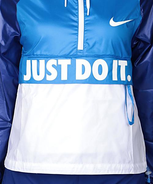 NIKE（ナイキ）の「NIKE（ナイキ） シティパッカブルジャケット（その他アウター・レディース・ブラック/コバルトブルー・MEDIUM/SMALL）」の5枚目の写真