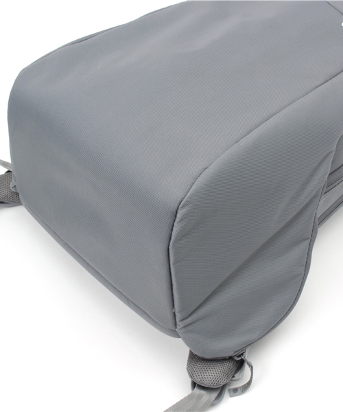incase(インケース)の「CL55533 Icon Pack Nylon(バックパック/リュック・メンズ・グレー・ONE SIZE)」の7枚目の写真