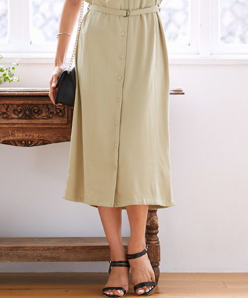 Pierrot（ピエロ）の「レーヨンツイル シャツワンピース（シャツワンピース・レディース・オフホワイト/ブラック/カーキ/ベージュ・M）」の9枚目の写真