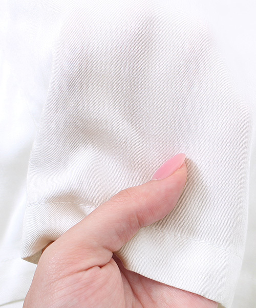 Pierrot（ピエロ）の「レーヨンツイル シャツワンピース（シャツワンピース・レディース・オフホワイト/ブラック/カーキ/ベージュ・M）」の11枚目の写真