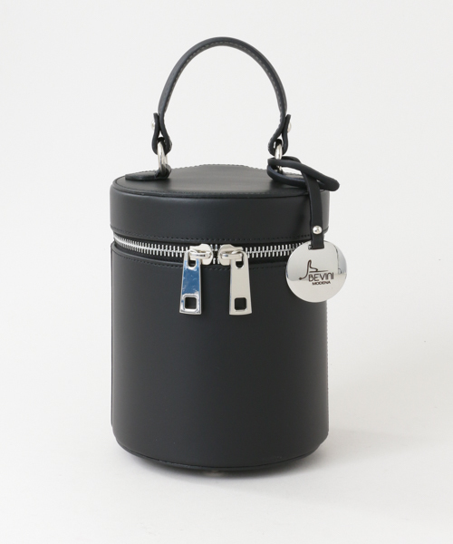 URBAN RESEARCH（アーバンリサーチ）の「BEVINI　バニティショルダーバッグ（ショルダーバッグ・レディース・ブラック/ボルドー・-）」の7枚目の写真