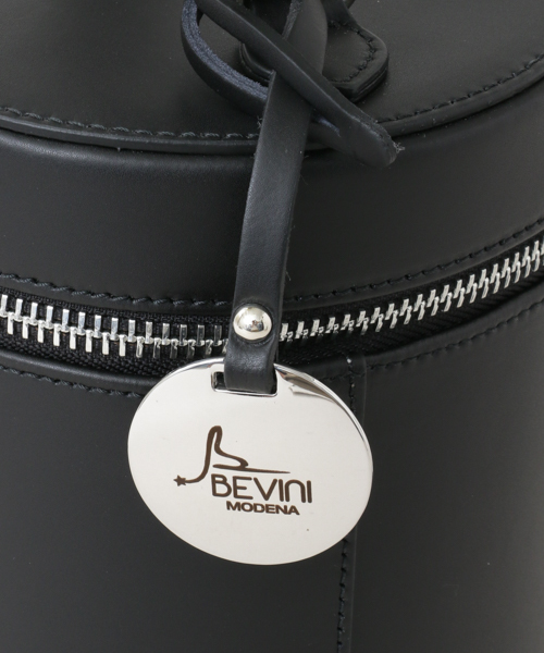 URBAN RESEARCH（アーバンリサーチ）の「BEVINI　バニティショルダーバッグ（ショルダーバッグ・レディース・ブラック/ボルドー・-）」の13枚目の写真