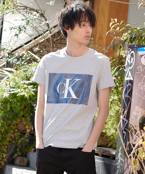 Calvin Klein Jeans（カルヴァンクラインジーンズ）の「ボックスロゴショートスリーブTシャツ（Tシャツ/カットソー・メンズ・ホワイト/グレー/ブラック/ダークブルー・LARGE/MEDIUM/SMALL/X-LARGE/XX-LARGE）」の3枚目の写真