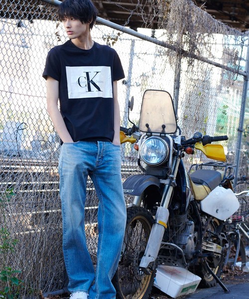 Calvin Klein Jeans（カルヴァンクラインジーンズ）の「ボックスロゴショートスリーブTシャツ（Tシャツ/カットソー・メンズ・ホワイト/グレー/ブラック/ダークブルー・LARGE/MEDIUM/SMALL/X-LARGE/XX-LARGE）」の8枚目の写真