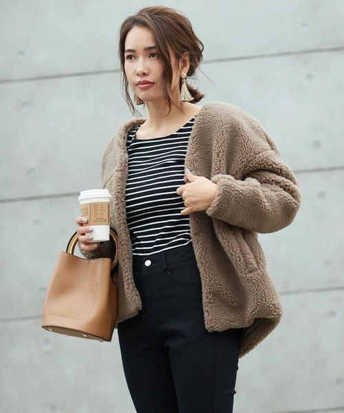 titivate（ティティベイト）の「ｵｰﾊﾞｰｻｲｽﾞﾎﾞｱｼﾞｬｹｯﾄ（ノーカラージャケット・レディース・アイボリー/ブラック/グレー/グレイッシュベージュ・S/M/L）」の15枚目の写真