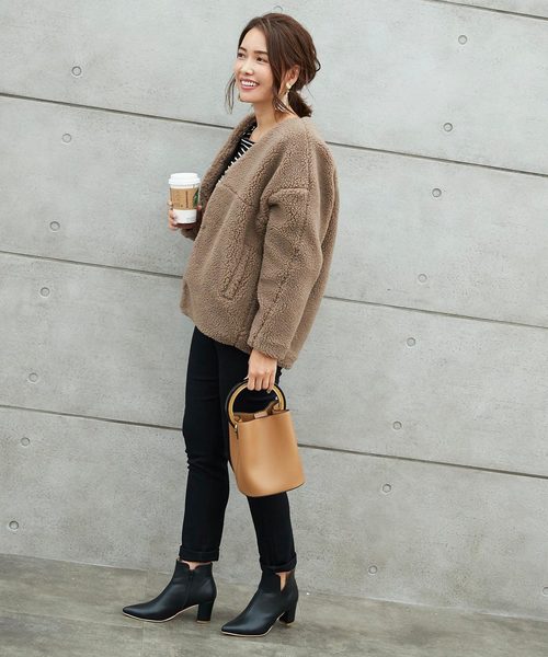 titivate（ティティベイト）の「ｵｰﾊﾞｰｻｲｽﾞﾎﾞｱｼﾞｬｹｯﾄ（ノーカラージャケット・レディース・アイボリー/ブラック/グレー/グレイッシュベージュ・S/M/L）」の17枚目の写真