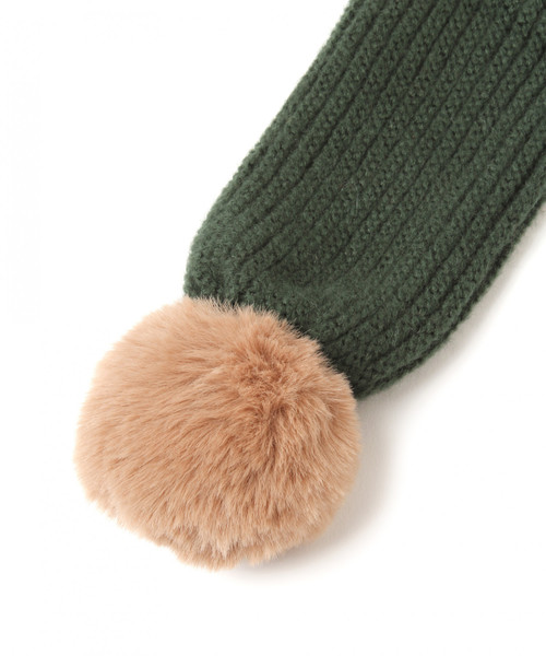 BAYFLOW（ベイフロー）の「[KIDS]ボンボンツキニットマフラー（マフラー・キッズ・ホワイト/レッド/ダークオリーブ・0）」の8枚目の写真