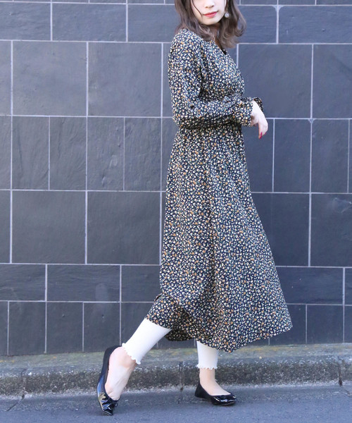 WEGO（ウィゴー）の「WEGO/フラワーロングワンピース（ワンピース・レディース・ブラック/ワイン・FREE）」の2枚目の写真