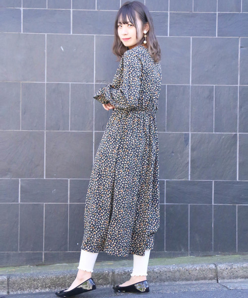 WEGO（ウィゴー）の「WEGO/フラワーロングワンピース（ワンピース・レディース・ブラック/ワイン・FREE）」の6枚目の写真