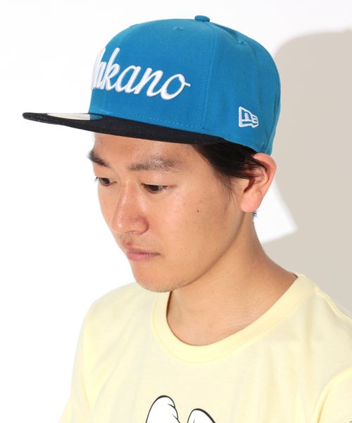 NEW ERA（ニューエラ）の「＜ユニセックス＞NEW ERA×mmts / “Nakano” CAP（キャップ・レディース・レッド/サックスブルー・SMALL/MEDIUM）」の3枚目の写真
