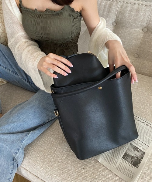 CLEA（クレア）の「2WAY ポーチSETワンハンドルバッグ（ハンドバッグ・レディース・ベージュ/キャメル/ブラック/ライトブラウン/モカ・FREE）」の2枚目の写真