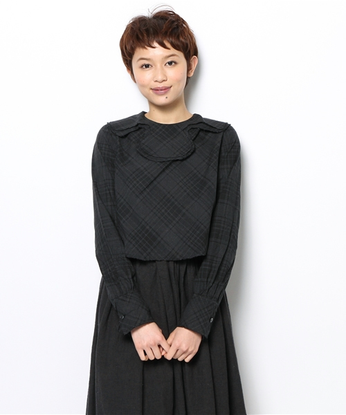 BEAMS BOY（ビームスボーイ）の「○BEAMS BOY / 2重襟 Wバックボタン ショートブラウス（シャツ/ブラウス・レディース・ホワイト/ブラック・ONE SIZE）」の9枚目の写真