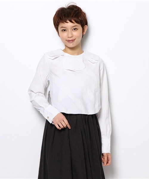 BEAMS BOY（ビームスボーイ）の「○BEAMS BOY / 2重襟 Wバックボタン ショートブラウス（シャツ/ブラウス・レディース・ホワイト/ブラック・ONE SIZE）」の2枚目の写真