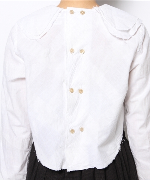 BEAMS BOY（ビームスボーイ）の「○BEAMS BOY / 2重襟 Wバックボタン ショートブラウス（シャツ/ブラウス・レディース・ホワイト/ブラック・ONE SIZE）」の3枚目の写真