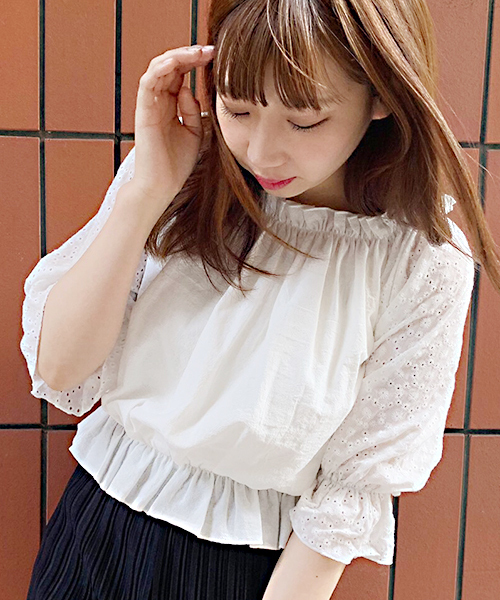 apres jour（アプレジュール）の「袖コットンレースブラウス【ZOZOTOWN限定アイテム】（シャツ/ブラウス・レディース・オフホワイト/サックスブルー/ピンクベージュ/オレンジ系その他・フリー）」の5枚目の写真