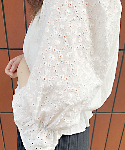 apres jour（アプレジュール）の「袖コットンレースブラウス【ZOZOTOWN限定アイテム】（シャツ/ブラウス・レディース・オフホワイト/サックスブルー/ピンクベージュ/オレンジ系その他・フリー）」の19枚目の写真