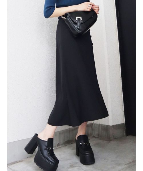 EMODA(エモダ)の「【EMODA×佐藤晴美】リラックスヘムフレアスカート(スカート・レディース・グレー/ブラック/その他・SMALL/MEDIUM)」の2枚目の写真