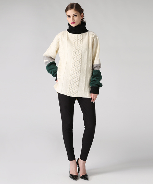 mame(マメ)の「KNIT(ニット/セーター・レディース・ホワイト/ブルー・1)」の9枚目の写真