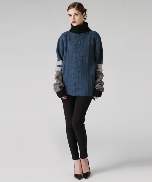 mame(マメ)の「KNIT(ニット/セーター・レディース・ホワイト/ブルー・1)」の8枚目の写真