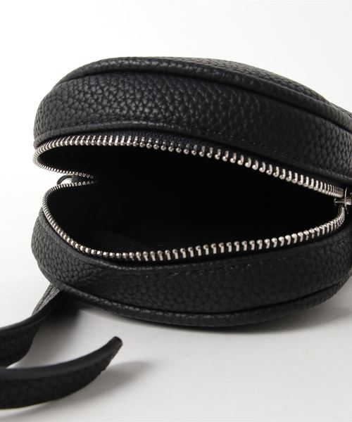 YARD PLUS（ヤードプリュス）の「YARD PLUS レザーウエストBAG（ボディバッグ/ウエストポーチ・メンズ・ブラック・FREE）」の4枚目の写真