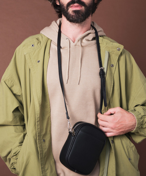 YARD PLUS（ヤードプリュス）の「YARD PLUS レザーウエストBAG（ボディバッグ/ウエストポーチ・メンズ・ブラック・FREE）」の6枚目の写真