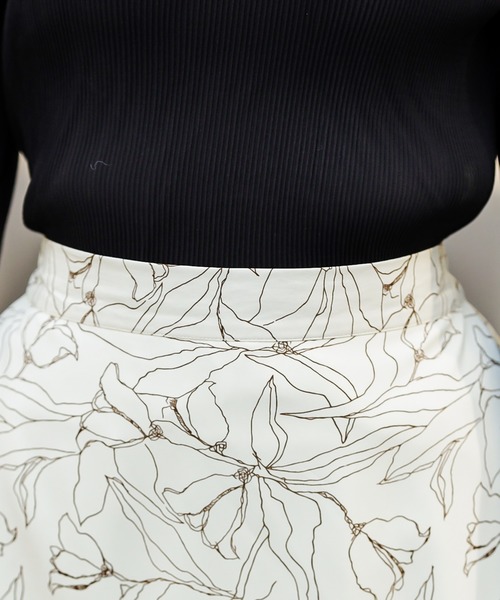 natural couture（ナチュラルクチュール）の「チューリップ柄スカート（スカート・レディース・アイボリー/オフホワイト/ブラック・FREE）」の10枚目の写真