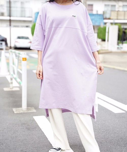 CONVERSE（コンバース）の「【CONVERSE/コンバース】切替Ｔワンピース　ワンポイント　サイドスリット入り ビッグシルエット（ワンピース・レディース・オフホワイト/ラベンダー/ブラック・MEDIUM/LARGE）」の13枚目の写真