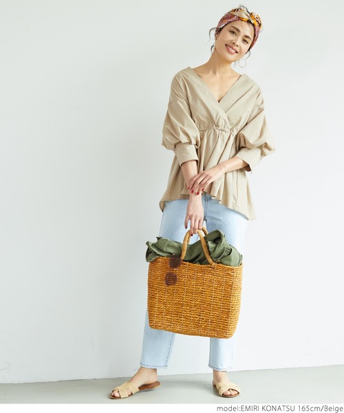 coca（coca）（コカ）の「ボリューム袖カシュクールブラウス（シャツ/ブラウス・レディース・ベージュ・ONE SIZE）」の4枚目の写真