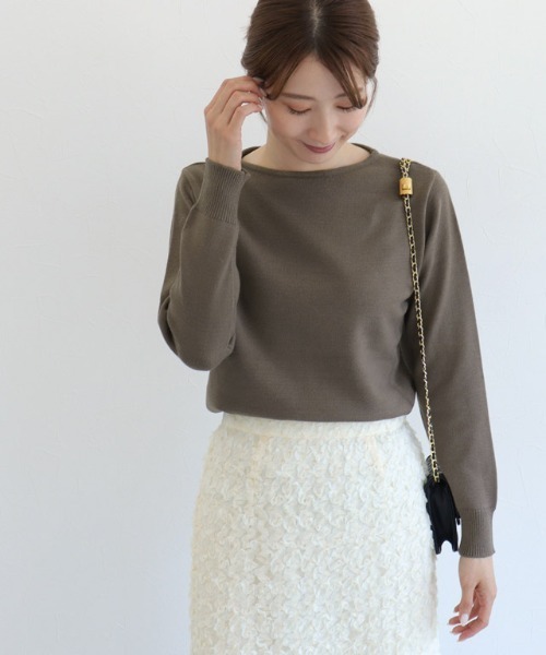 Pierrot(ピエロ)の「ネックが選べるプレミアムカシミヤタッチニット(ニット/セーター・レディース・ブラック/ベージュ/ブラウン/イエロー/オレンジ/ブルー/アイボリー/オートミール/ホワイト系その他/ブラック系その他/ブラウン系その他/ベージュ系その他/ブルー系その他/イエロー系その他/ピンク系その他/オレンジ系その他/ライトピンク/グレイッシュベージュ/ベージュ系その他2/ベージュ系その他3/ラベンダー/パープル系その他/ピンク系その他2/グレー系その他/ブルー系その他2/グリーン系その他2/ピンク/ライトグレー/ブルー系その他3/グリーン系その他/ブルー系その他5/ブルー系その他4/ミント/グリーン系その他3/レンガ/ブルー系その他6/ロイヤルブルー/ピンク系その他4/レッド系その他/ピンク系その他3/グリーン系その他4/ピンク系その他6/グリーン系その他5/ベージュ系その他4/ピンク系その他5/ネイビー/インディゴブルー/ブラウン系その他3/ブラウン系その他2/ブルー系その他7/ネイビー系/ブルー系/ライトブルー/チャコール/ブルー系1/グレー系その他2/ブルー系2/ピンク系2/ピンク系1/グリーン系/ピンク系4/ピンク系3/モカ/ブラウン系/グリーン系1/ベージュ系その他5/ベージュ系その他6・S/M/L/3L/LL)」の15枚目の写真