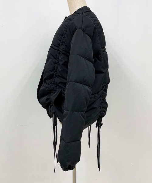 PICCIN(ピッチン)の「ギャザー中綿ジャケット(ブルゾン・レディース・ブラック/オフホワイト・M/L)」の14枚目の写真