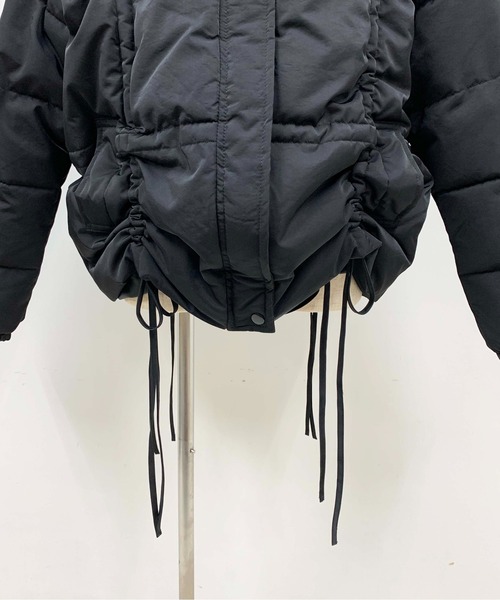 PICCIN(ピッチン)の「ギャザー中綿ジャケット(ブルゾン・レディース・ブラック/オフホワイト・M/L)」の19枚目の写真