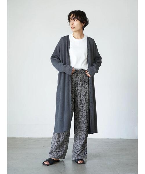 AMERICAN HOLIC（アメリカンホリック）の「フロントボタンロングカーディガン（カーディガン/ボレロ・レディース・ブラック/グレイッシュベージュ/DK.Gray・FREE）」の4枚目の写真