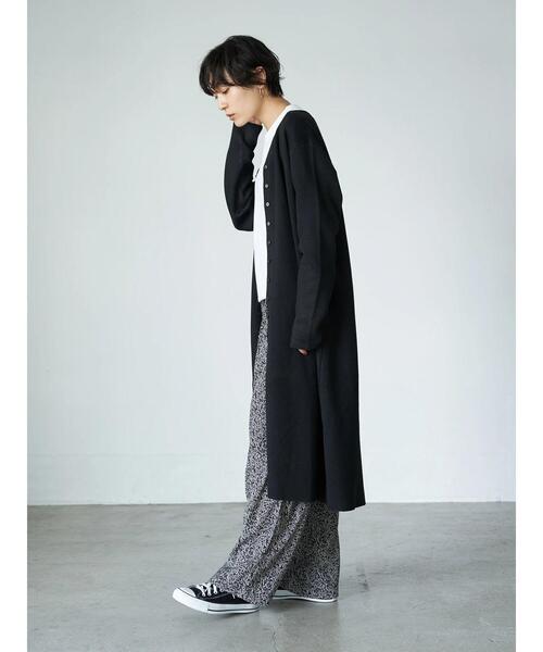 AMERICAN HOLIC（アメリカンホリック）の「フロントボタンロングカーディガン（カーディガン/ボレロ・レディース・ブラック/グレイッシュベージュ/DK.Gray・FREE）」の11枚目の写真