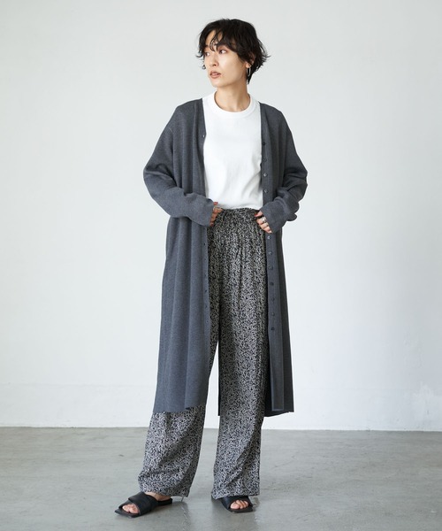 AMERICAN HOLIC（アメリカンホリック）の「フロントボタンロングカーディガン（カーディガン/ボレロ・レディース・ブラック/グレイッシュベージュ/DK.Gray・FREE）」の3枚目の写真