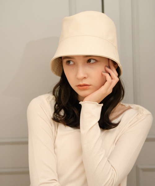 flowriri(フロウリリ)の「flowriri レザーバケットハット(ハット・レディース・アイボリー/ブラック・FREE)」の22枚目の写真
