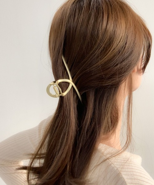 by munir（バイ ムニール）の「エレガントリボンヘアクリップ（バレッタ/ヘアクリップ）」 WEAR